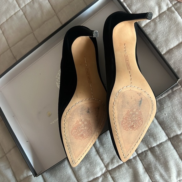 VINCE CAMUTO heels size 36.5 fit like a 7. - Picture 4 of 5
